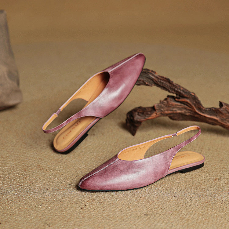 kožené lodičky s špičatou špičkou a patahsou